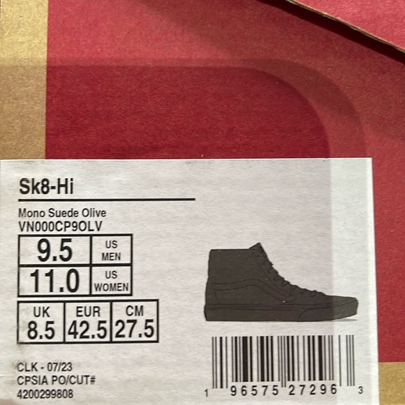 Vans Men’s Sk8-Hi
Mono Suede Olive
VN000CP9OLV
SNEAKERS - Picture 16 of 16